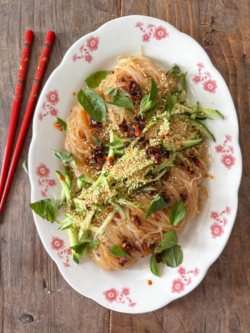 azjatycki makaron z ogorkiem